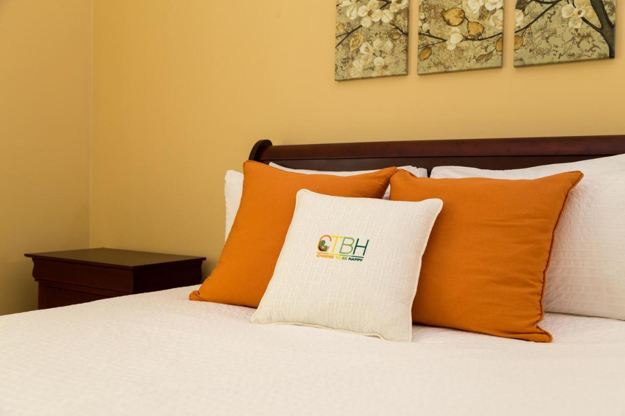 Choose To Be Happy At The Westbury - Two Bedroom Apartment كينغستون المظهر الخارجي الصورة
